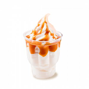 Мороженое в креманке с топпингом карамель